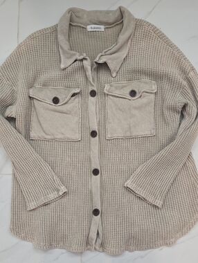 BUCKETLIST Women's Light Beige Waffle Knit Button Utility Jacket